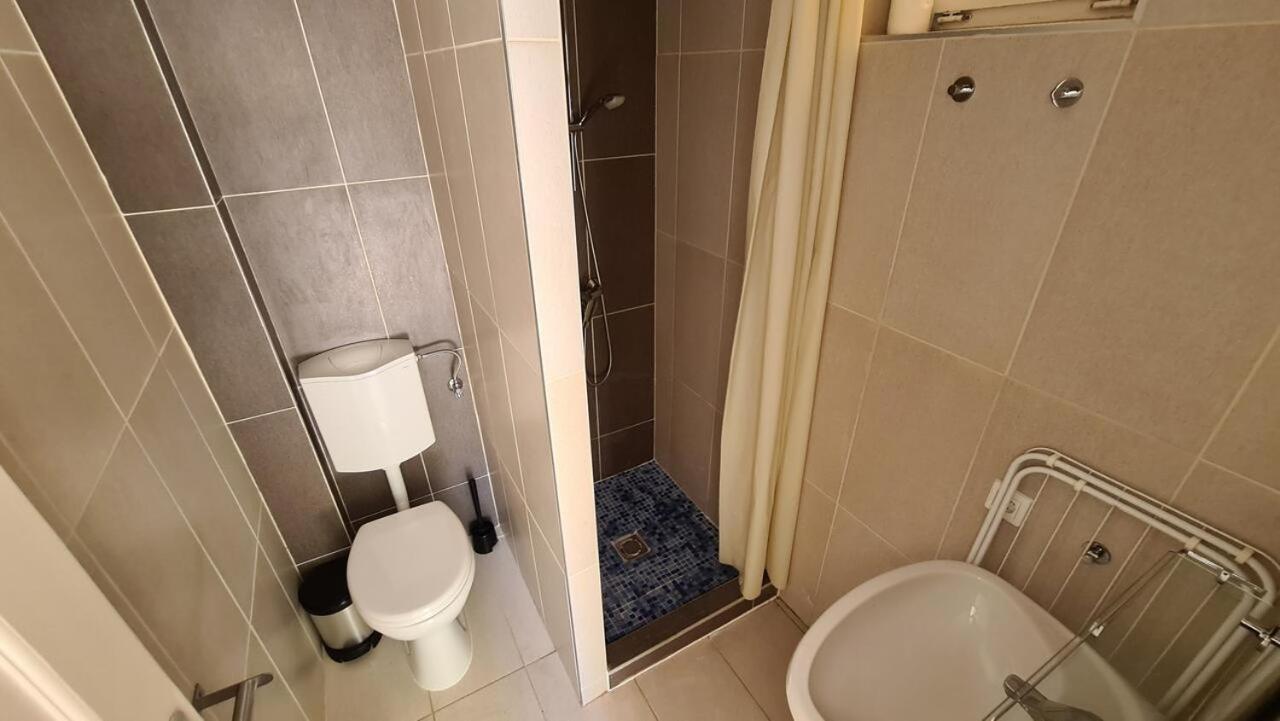 Mediterran Apartman With Pool Siófok Eksteriør billede
